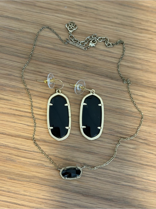 Kendra Scott Jewelry - Kendra Scott Black Onyx Gold Drop Earrings and Necklace Set